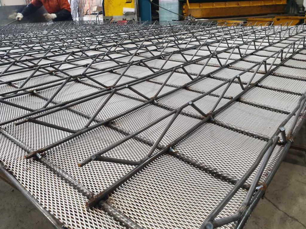 Victoria Cross station welding